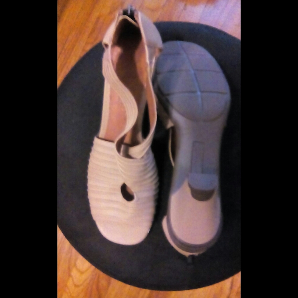 Shoes - Picture 2 of 2